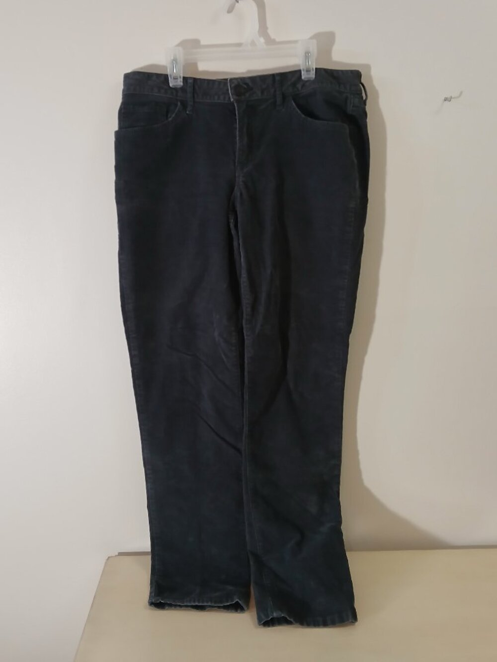 Eddie Bauer womens' size 6 corduroy boyfriend fit/leg slim - dark gray